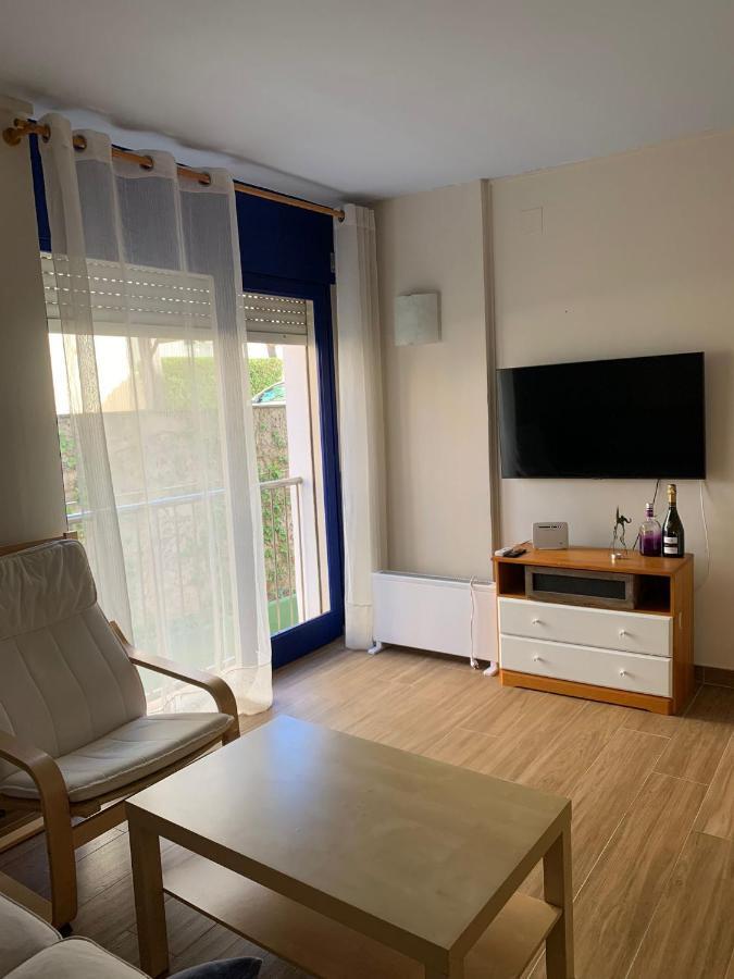 Cosy Apartment In L Escala, 7 Mins Walk To The Closest Beach, Riells L' Escala Esterno foto