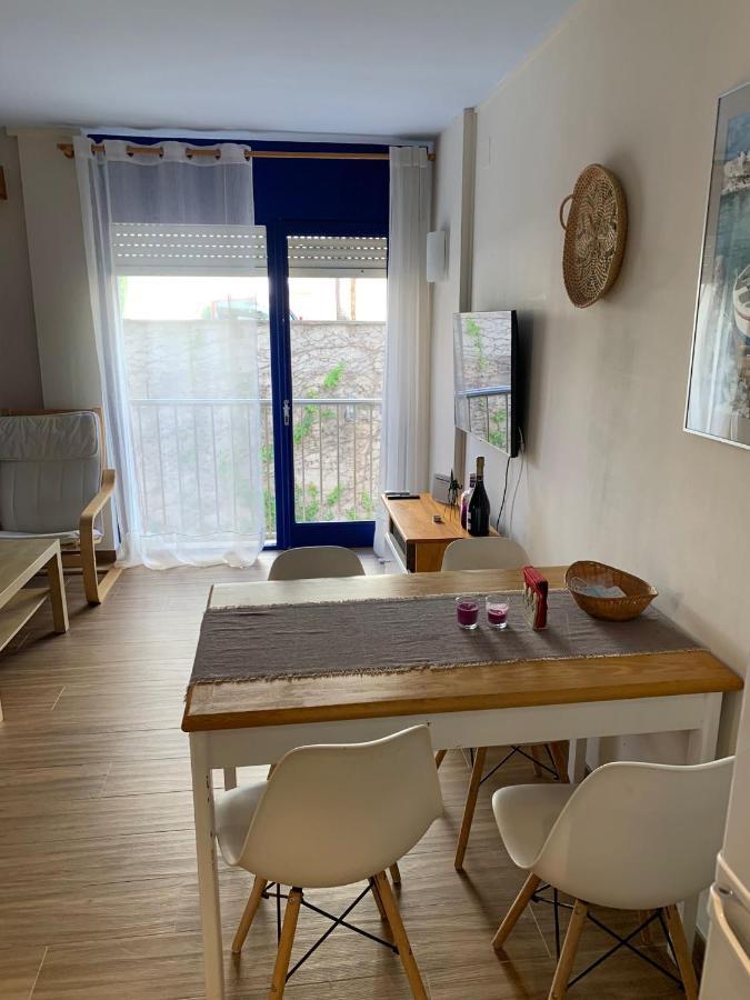 Cosy Apartment In L Escala, 7 Mins Walk To The Closest Beach, Riells L' Escala Esterno foto