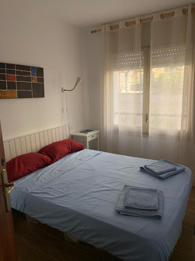 Cosy Apartment In L Escala, 7 Mins Walk To The Closest Beach, Riells L' Escala Esterno foto